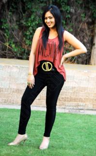 Nikeesha Patel feet photo 8