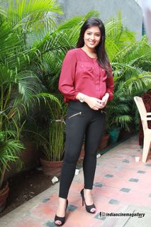 Nikeesha Patel feet photo 4