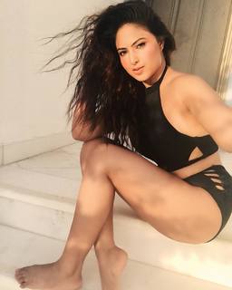 Nikeesha Patel feet photo 6