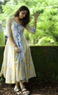 Nikhila Vimal feet photo thumbnail