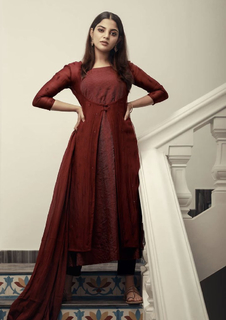 Nikhila Vimal feet photo thumbnail