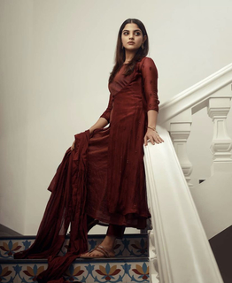 Nikhila Vimal feet photo thumbnail