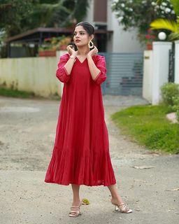 Nikhila Vimal feet photo thumbnail