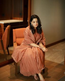 Nikhila Vimal feet photo thumbnail