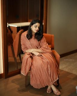 Nikhila Vimal feet photo thumbnail