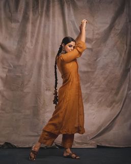 Nikhila Vimal feet photo thumbnail