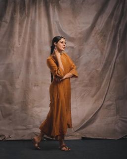 Nikhila Vimal feet photo thumbnail