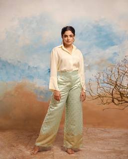 Nikhila Vimal feet photo thumbnail