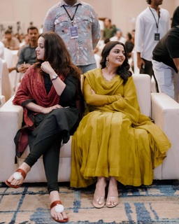 Nikhila Vimal feet photo thumbnail