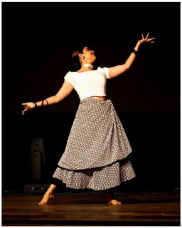 Nikhila Vimal feet photo thumbnail