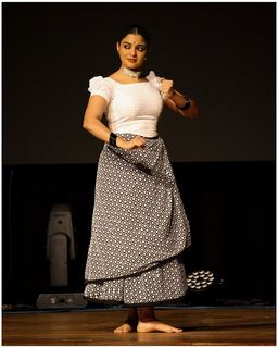 Nikhila Vimal feet photo thumbnail