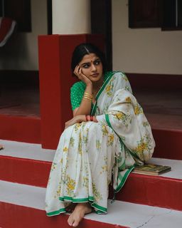 Nikhila Vimal feet photo 9