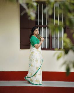 Nikhila Vimal feet photo 8