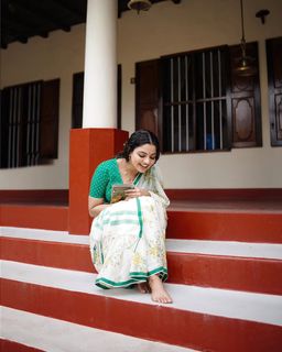 Nikhila Vimal feet photo 6