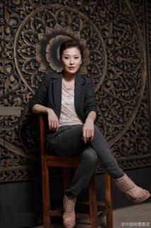 Niki Chow feet photo 17