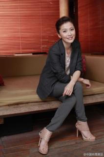 Niki Chow feet photo 16