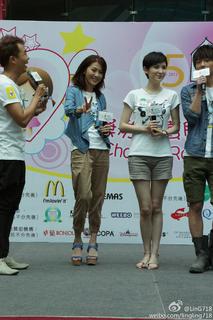 Niki Chow feet photo 9