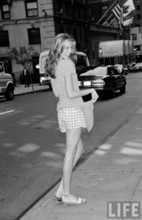 Niki Taylor feet photo 3