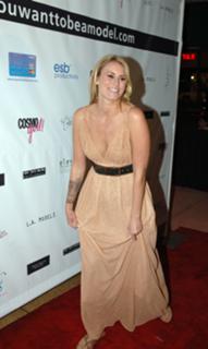 Niki Taylor feet photo 3