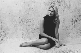 Niki Taylor feet photo 17