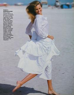Niki Taylor feet photo 5