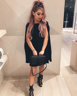 Nikita Dragun feet photo 2