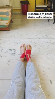 Nikita Dutta feet photo thumbnail