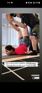 Nikita Dutta feet photo thumbnail