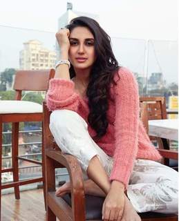 Nikita Dutta feet photo thumbnail