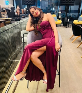 Nikita Dutta feet photo thumbnail