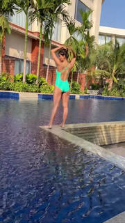 Nikita Dutta feet photo thumbnail