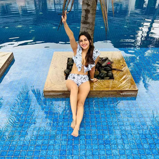 Nikita Dutta feet photo thumbnail