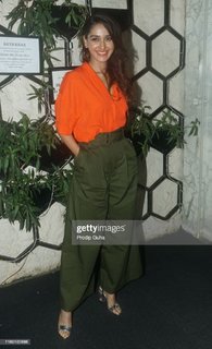 Nikita Dutta feet photo thumbnail