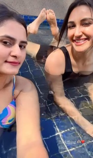 Nikita Dutta feet photo thumbnail