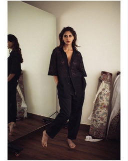 Nikita Dutta feet photo thumbnail