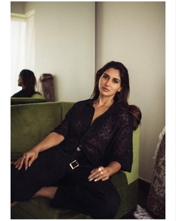 Nikita Dutta feet photo thumbnail