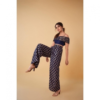 Nikita Dutta feet photo thumbnail