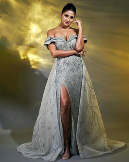 Nikita Dutta feet photo thumbnail