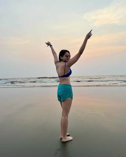 Nikita Dutta feet photo thumbnail