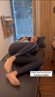 Nikita Dutta feet photo thumbnail