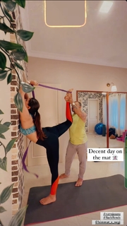 Nikita Dutta feet photo thumbnail