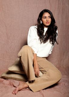 Nikita Dutta feet photo thumbnail