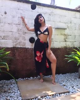 Nikita Sharma feet photo 18