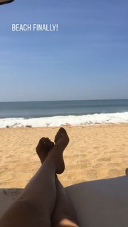 Nikita Sharma feet photo 17