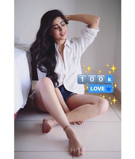 Nikita Sharma feet photo 11