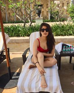 Nikita Sharma feet photo 2