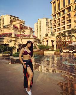 Nikita Sharma feet photo 19