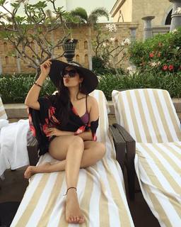 Nikita Sharma feet photo 16