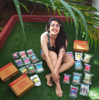 Nikita Sharma feet photo 5
