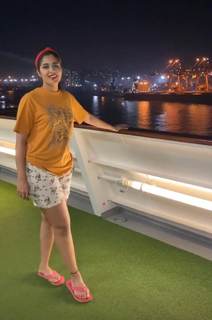 Nikita Sharma feet photo 13